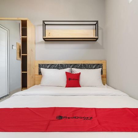Reddoorz Near Plaza Atrium Senen Hotel Jacarta Exterior foto