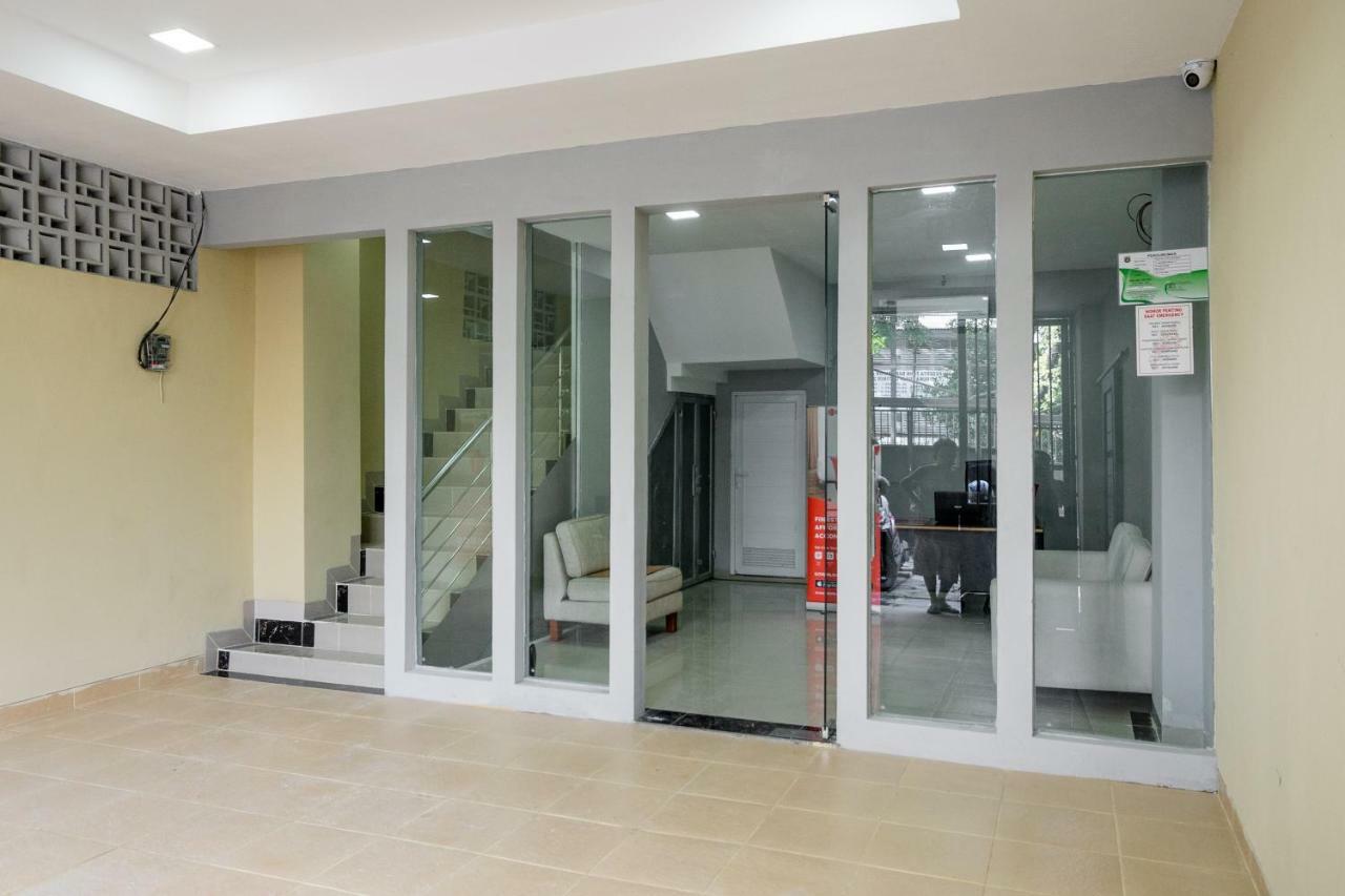 Reddoorz Near Plaza Atrium Senen Hotel Jacarta Exterior foto