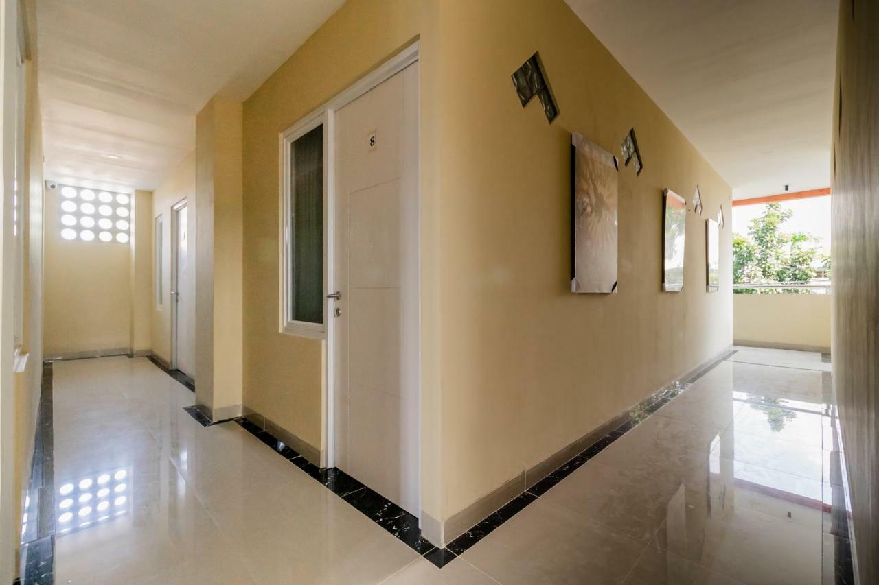 Reddoorz Near Plaza Atrium Senen Hotel Jacarta Exterior foto