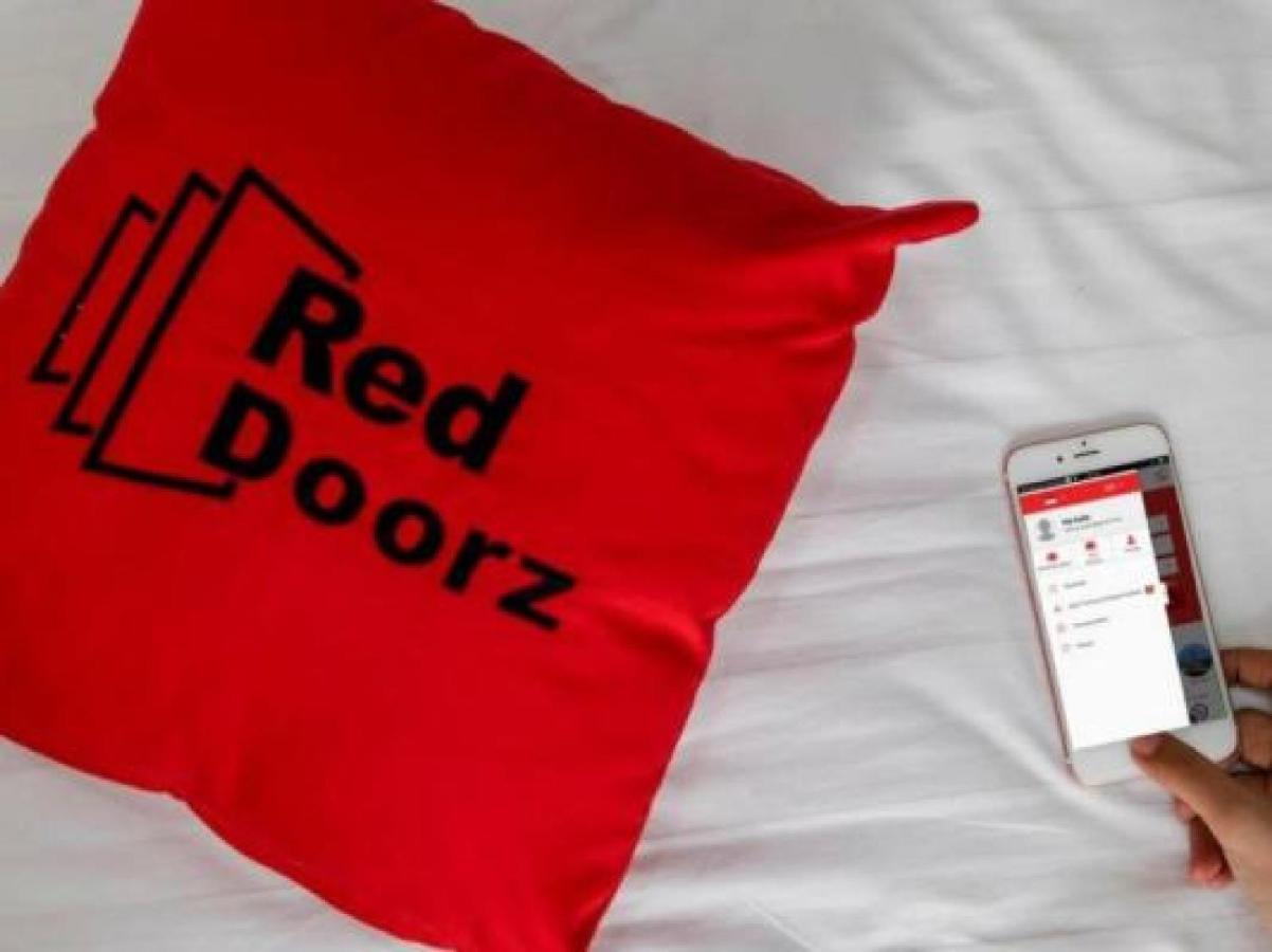 Reddoorz Near Plaza Atrium Senen Hotel Jacarta Exterior foto